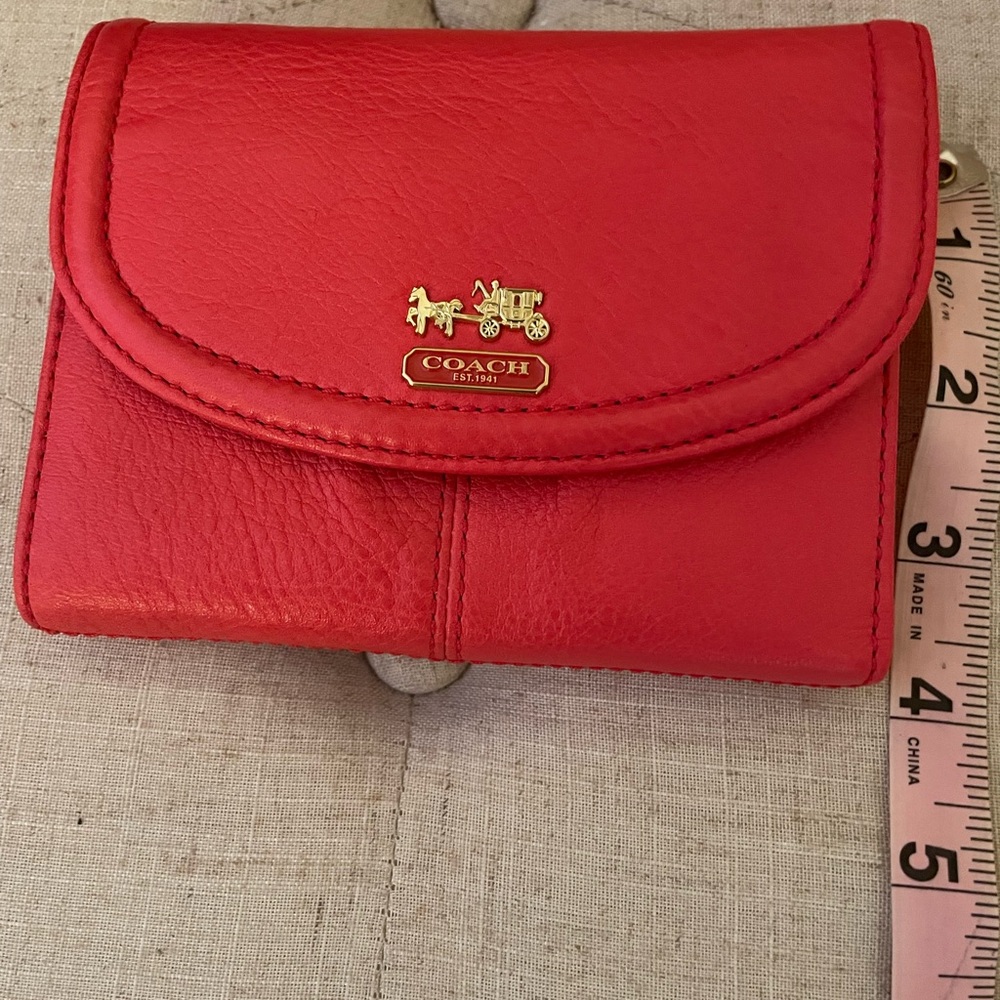 NWOT Classic Coach Madison Line Wallet (Salmon)